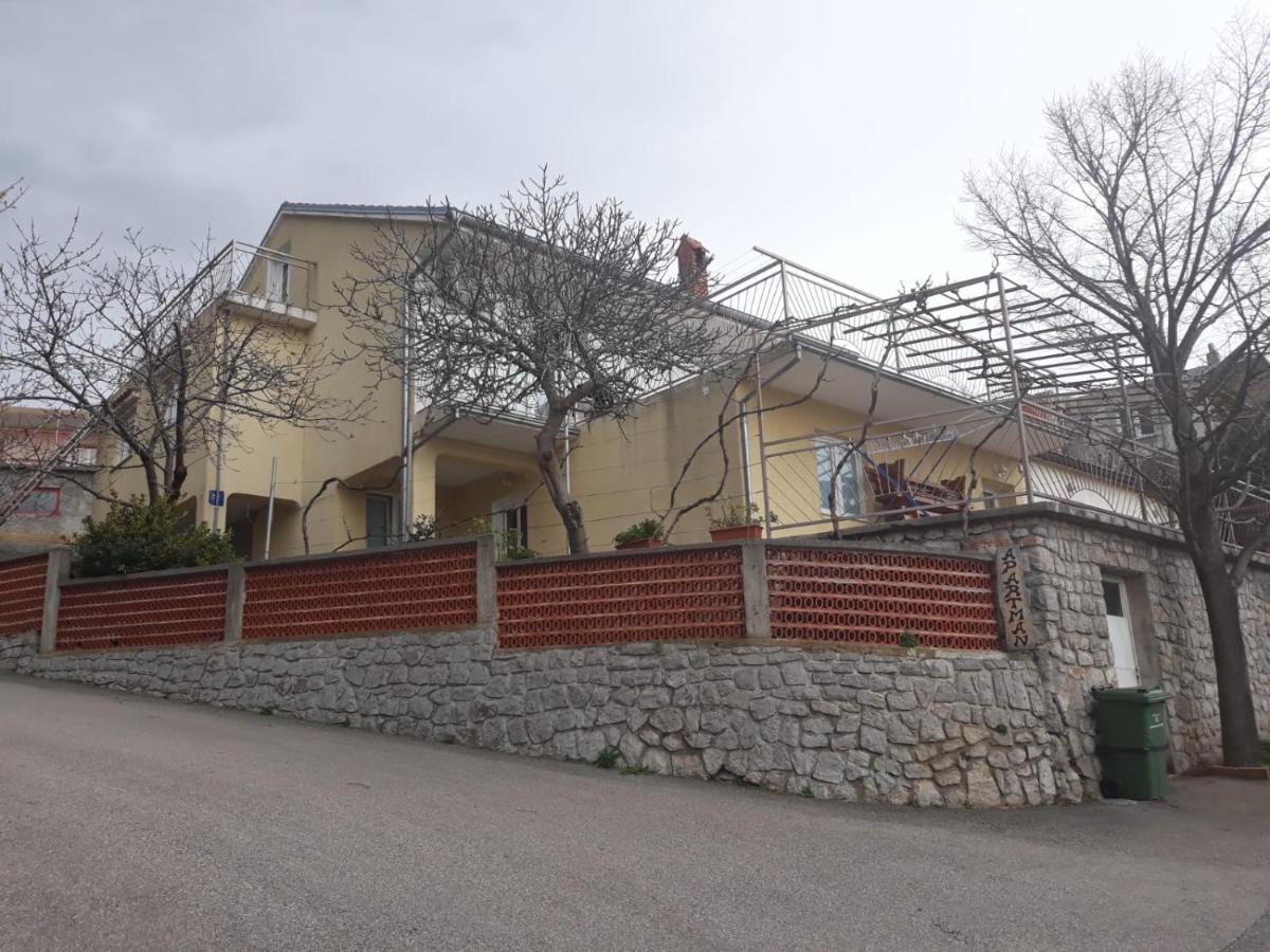 Apartment Josip *